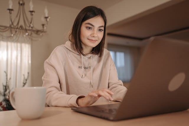 freelancer using a laptop